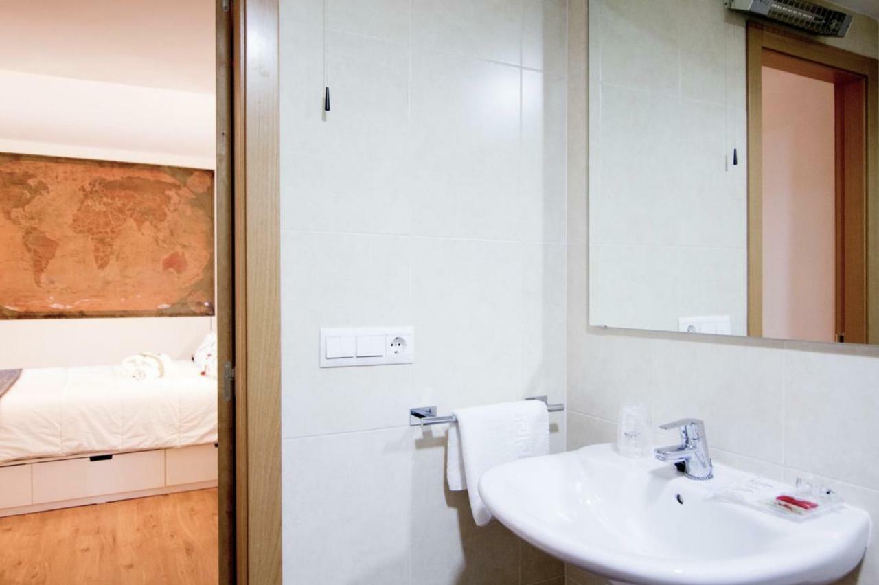 Station. Free Wifi & Terrace Appartement Valence